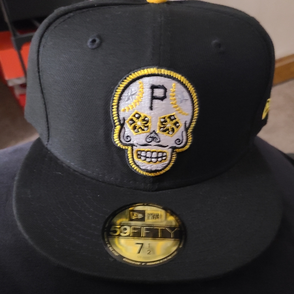 Pittsburgh pirates sugar skull hat 7.5